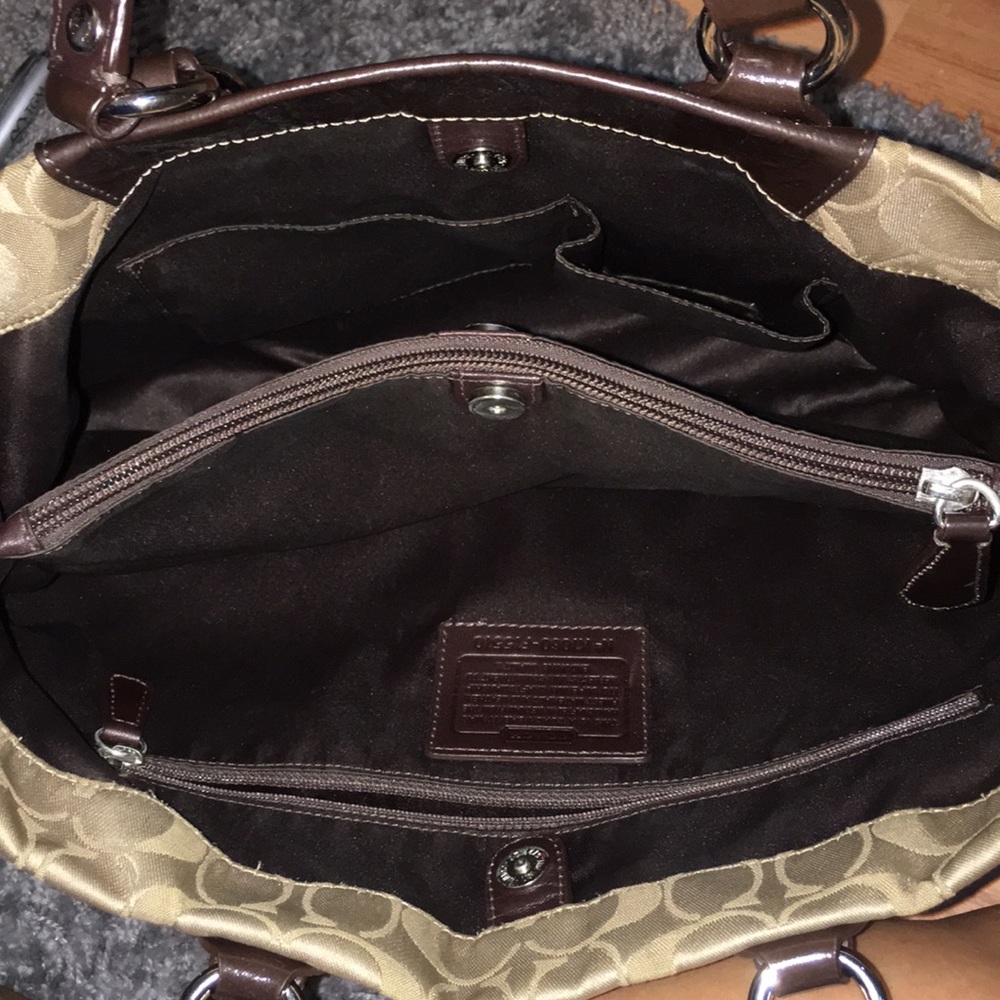 Handbag - Picture 3 of 3